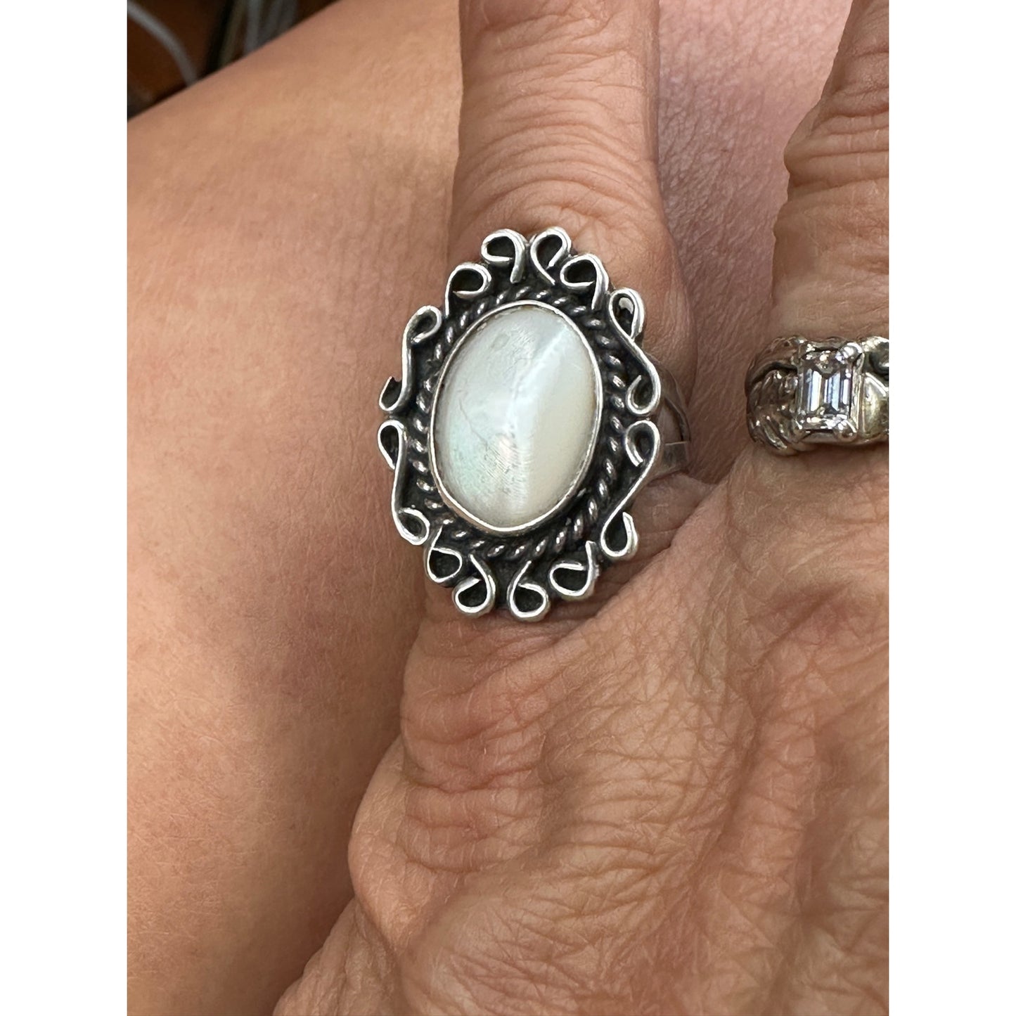 Vintage Southwest Sterling Silver MOP Ring Size 6