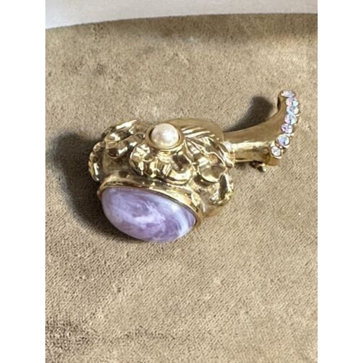 1928 Jewelry Gold Tone Retro Lady Brooch Pin