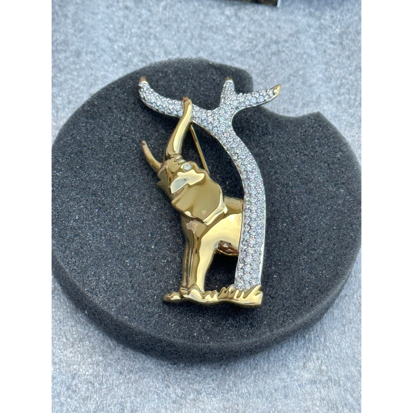 Signed Swarovski Gold-Tone Crystal Elephant Tree Pin Brooch New in Box