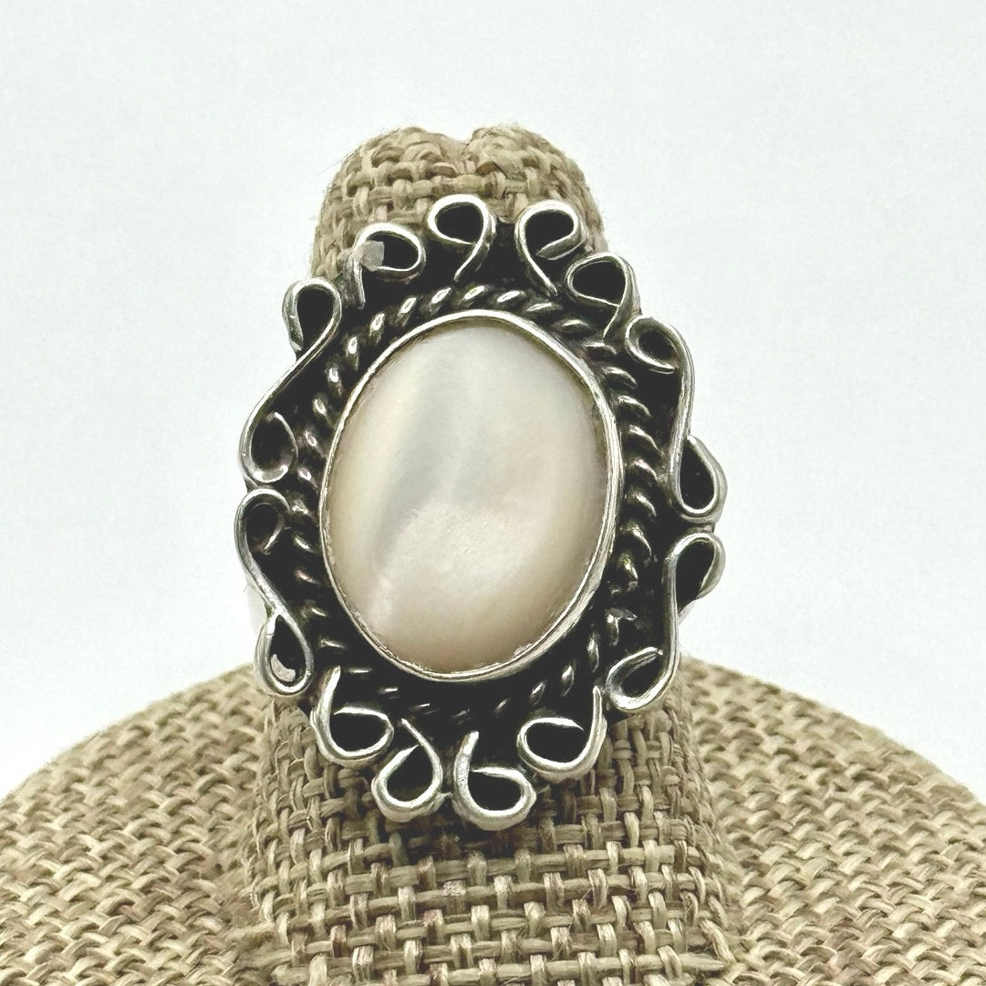 Vintage Southwest Sterling Silver MOP Ring Size 6