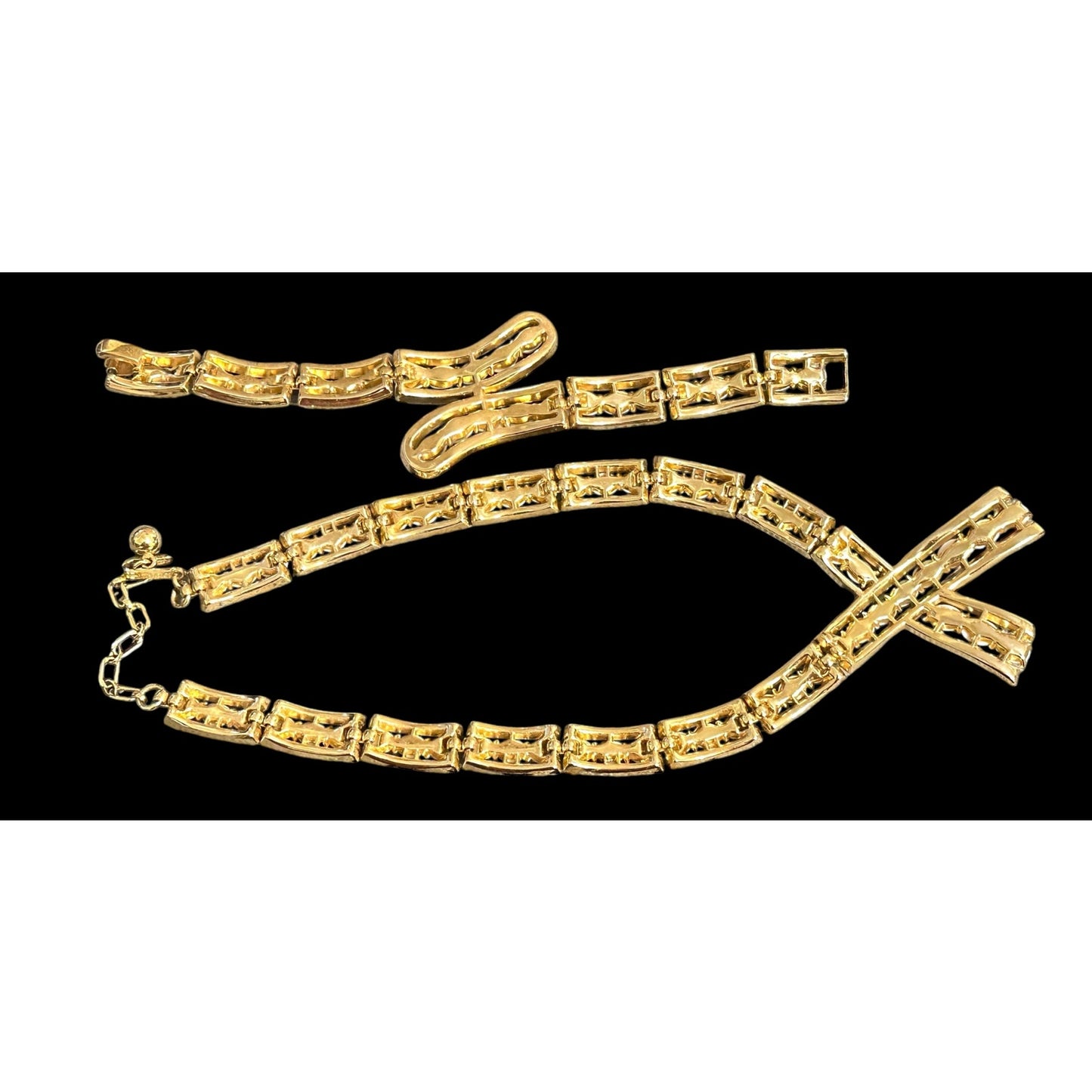 Vintage Crown Trifari Gold White Marquise cabochon Necklace Bracelet Earrings SET