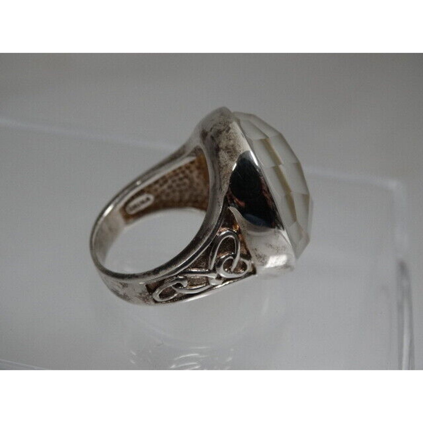 WK Sterling Silver QVC MOP W/ Faceted dome top Ladies sz 7.25 Ring