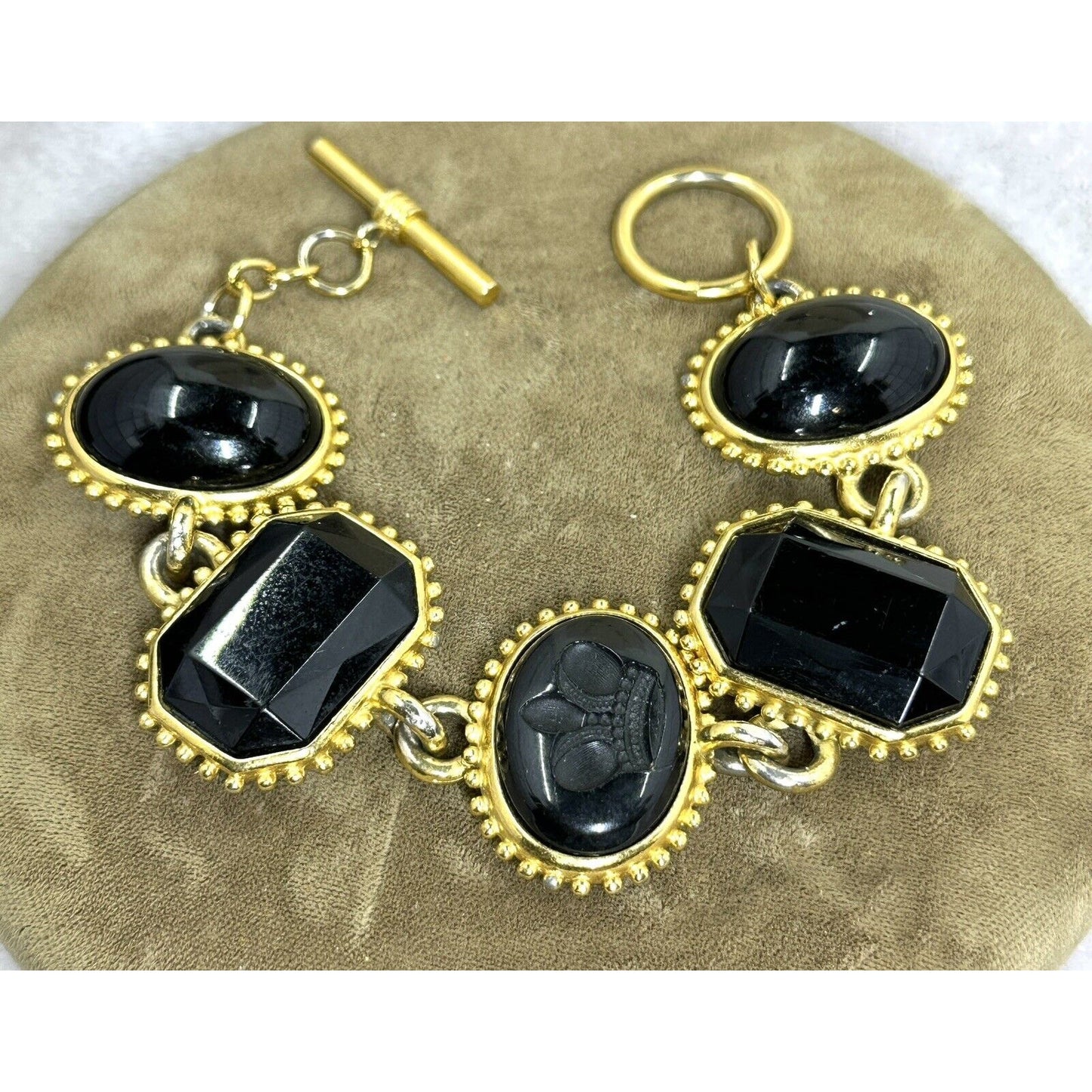 Heather Williams TRIFARI TM Black Intaglio Crown Bracelet