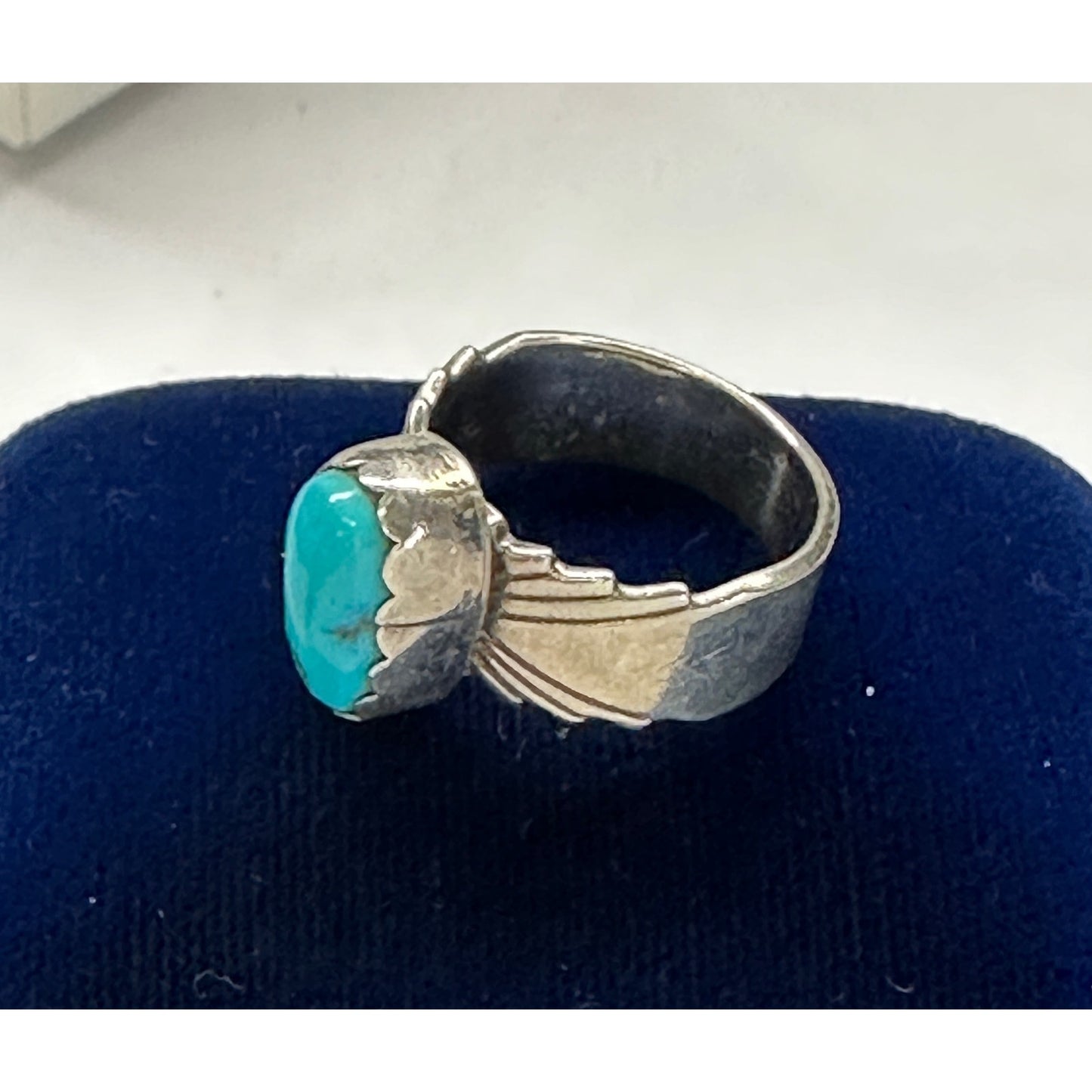 Lovely Sterling Silver Turquoise Ring Sz 5 3/4