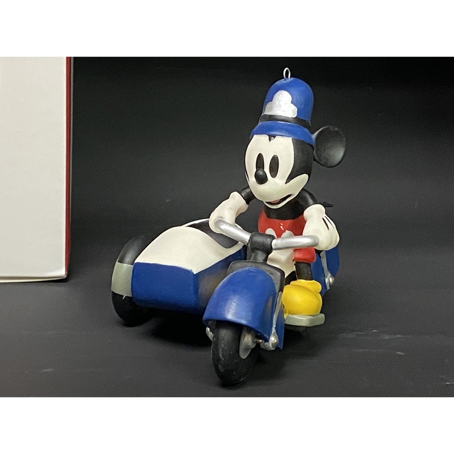 Hallmark 2019 Member Exclusive The Dognapper Disney Mickey Mouse Ornament-New