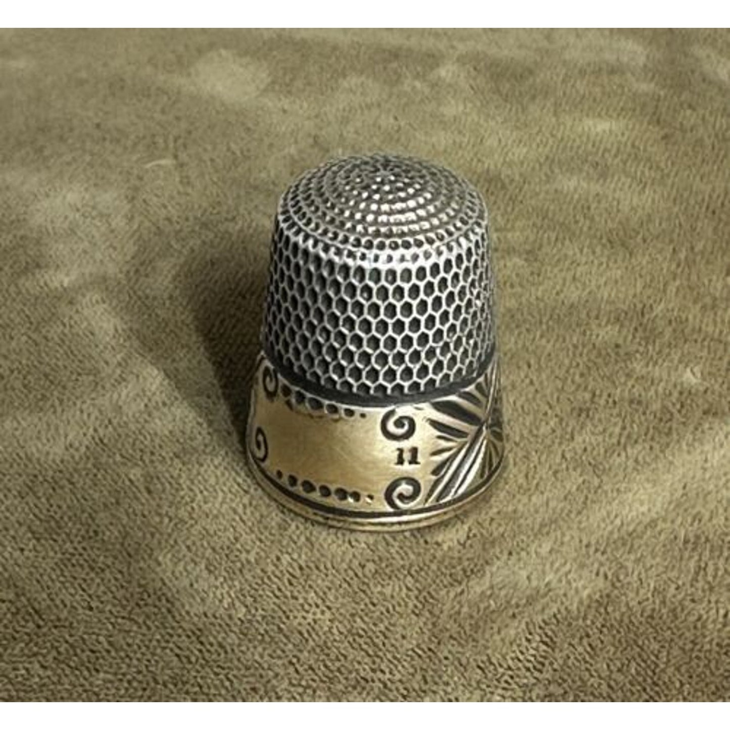 Vintage Simons Bros Sterling Silver Gold Etched Band Thimble Size 11