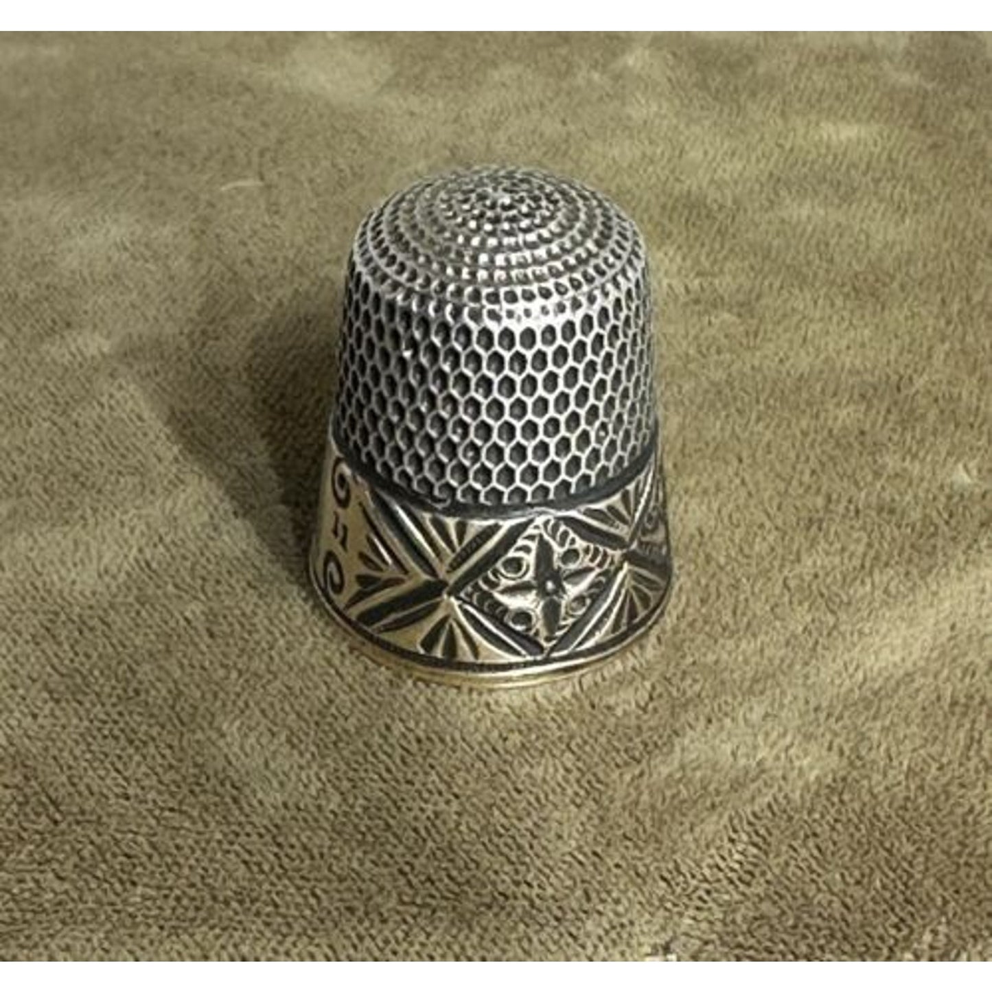 Vintage Simons Bros Sterling Silver Gold Etched Band Thimble Size 11