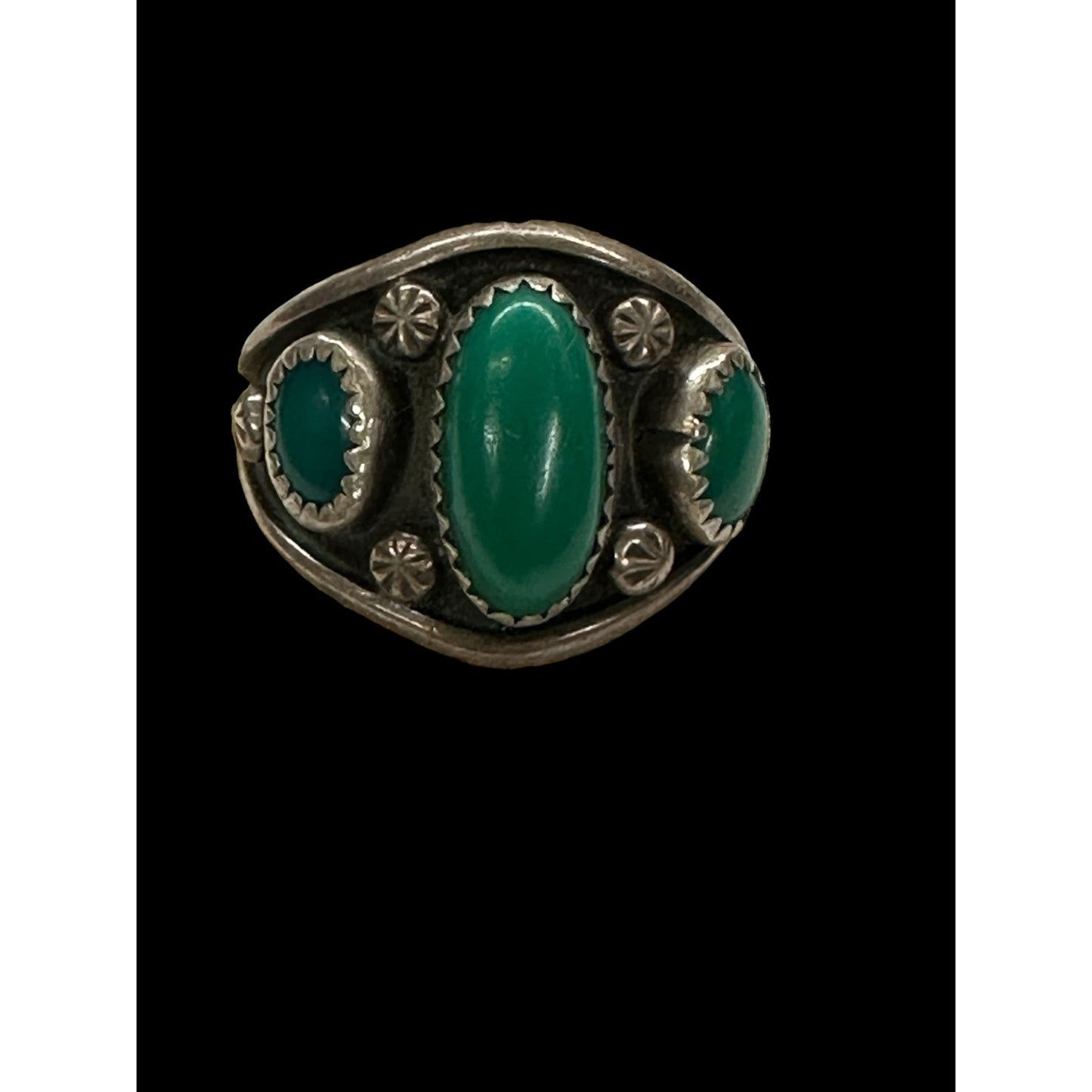 Vintage Native American Southwest Vintage Triple Green Stone Ring10 1/4