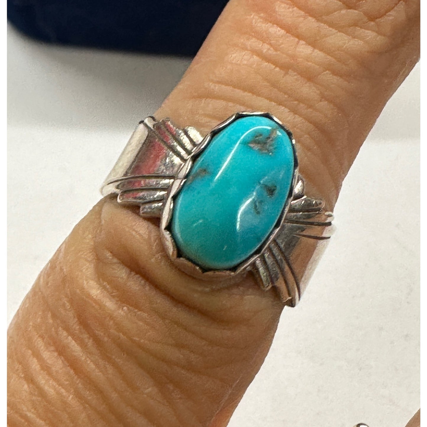 Lovely Sterling Silver Turquoise Ring Sz 5 3/4