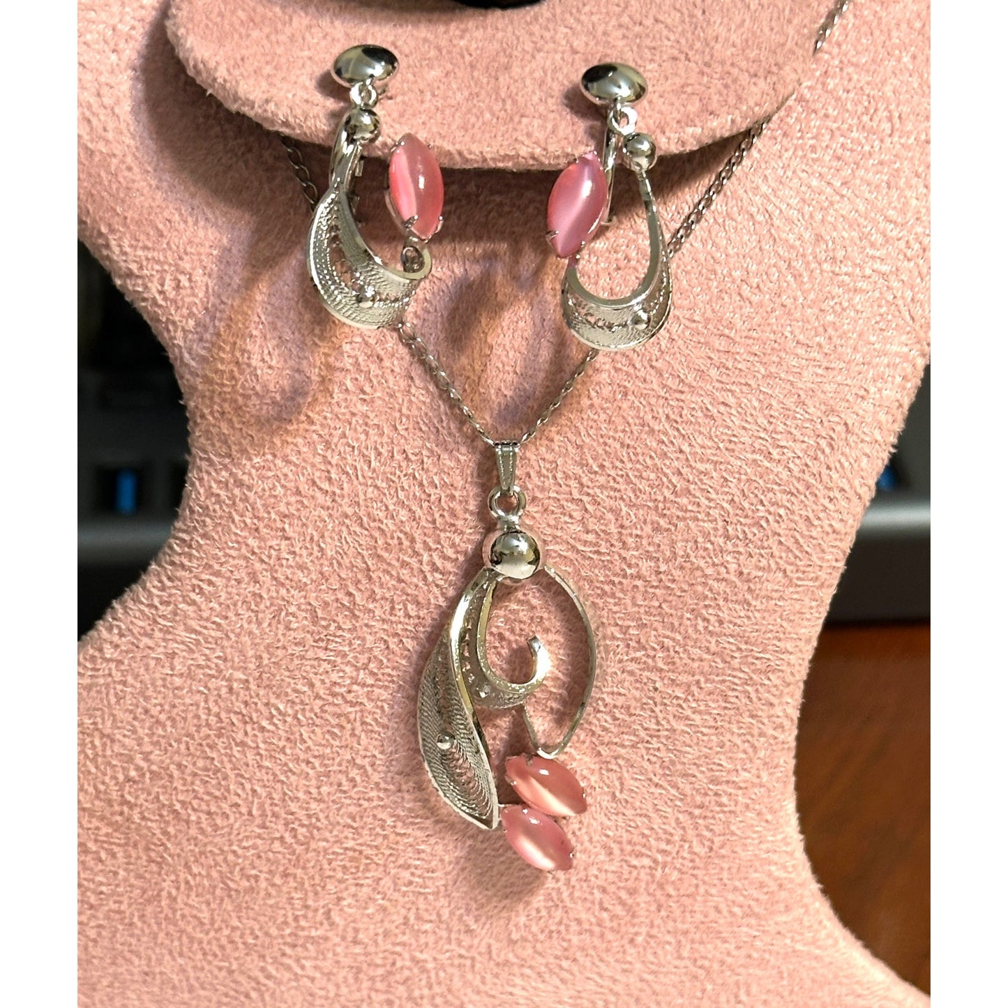 Sterling Silver Pink Cats Eye Pendant Necklace & Dangle Screw Back Earrings