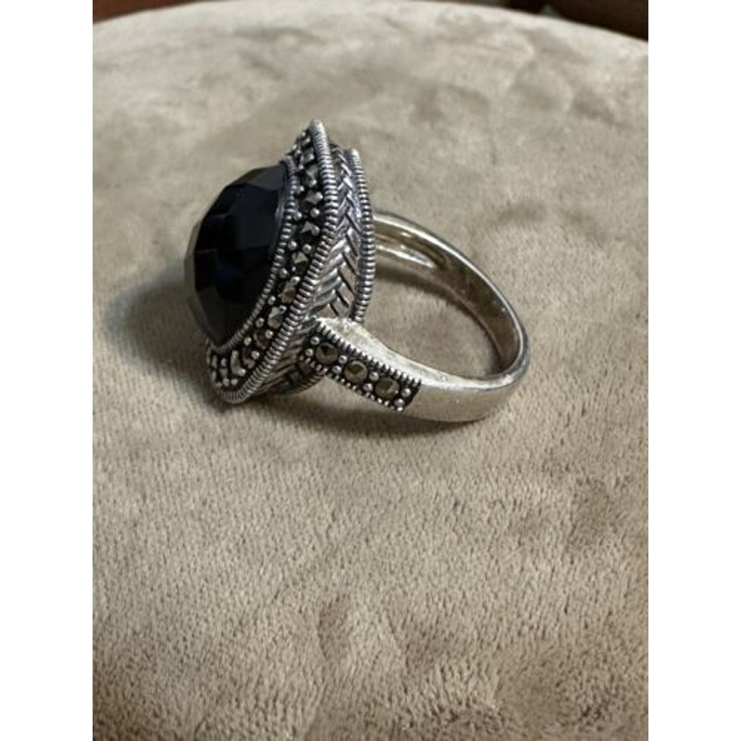 Sterling Silver Marcasite Faceted Onyx Ring Size 9