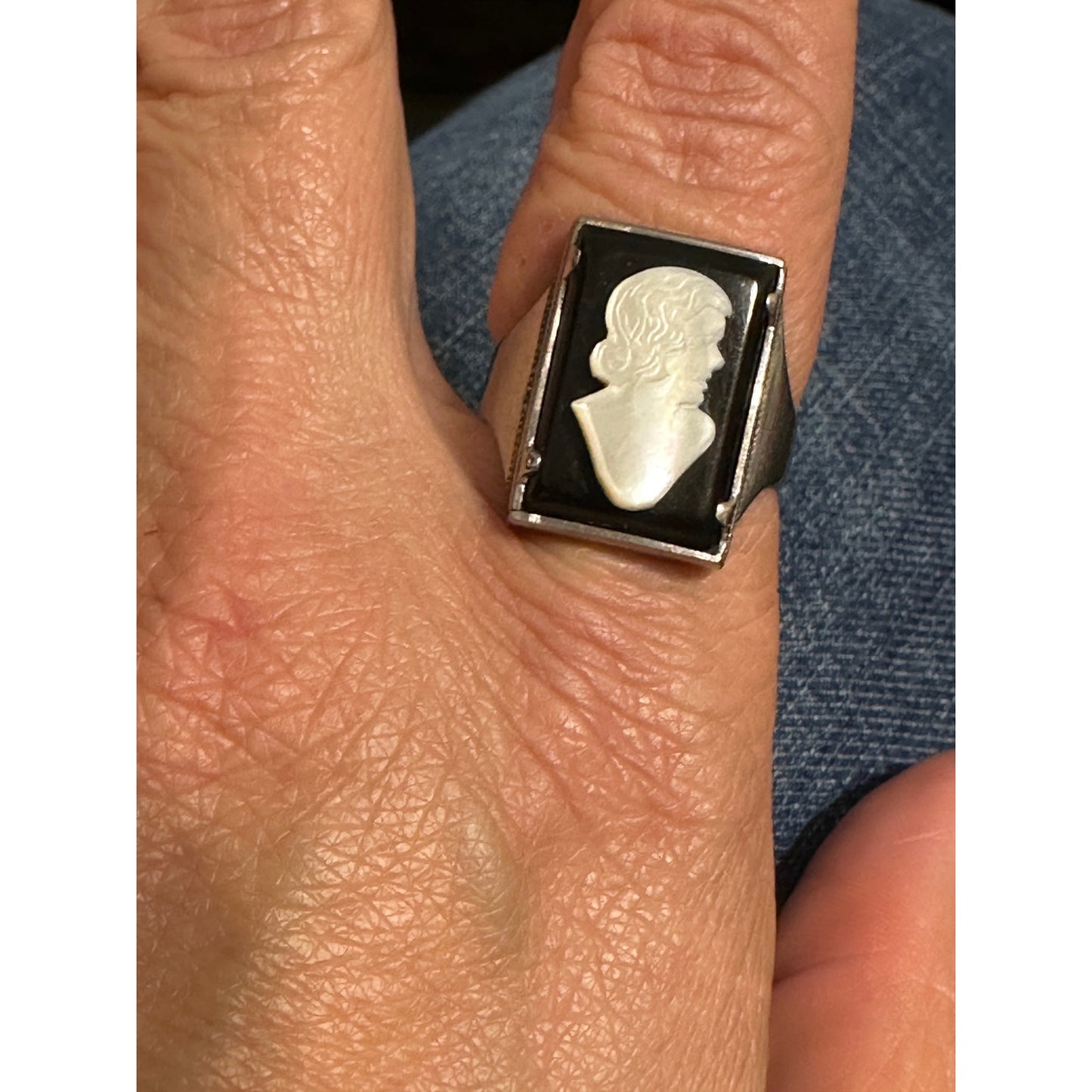 Vintage Men’s Large Sterling Silver Onyx MOP Lady Cameo Ring Size 11 3/4
