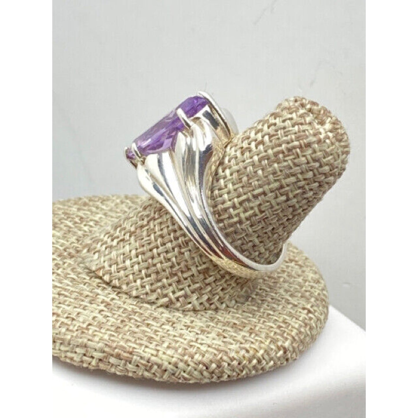 Sterling Silver Ladies Amethyst Ring Size 7 Ring