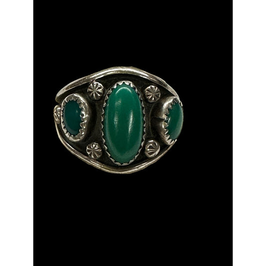 Vintage Native American Southwest Vintage Triple Green Stone Ring10 1/4
