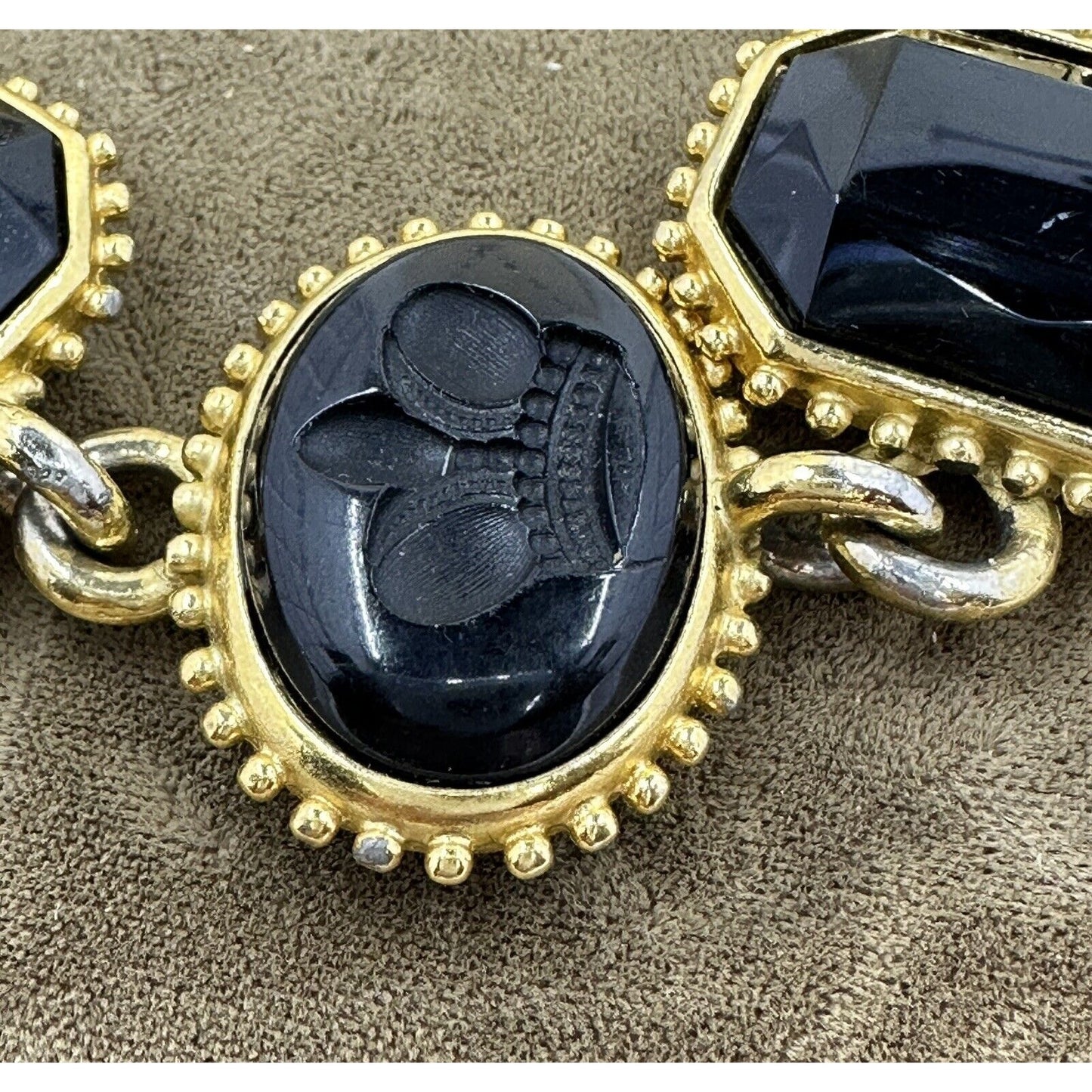 Heather Williams TRIFARI TM Black Intaglio Crown Bracelet