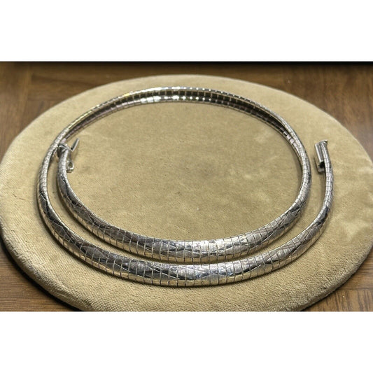 Italy 925 Sterling Silver Etched Omega Necklace
