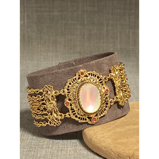 Vintage Goldtone MOP Victorian Style Ornate Bracelet 7 Strand Chain Box Clasp